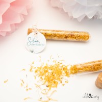 Blütenkonfetti „Marigold“ im Reagenzglas mit Korken